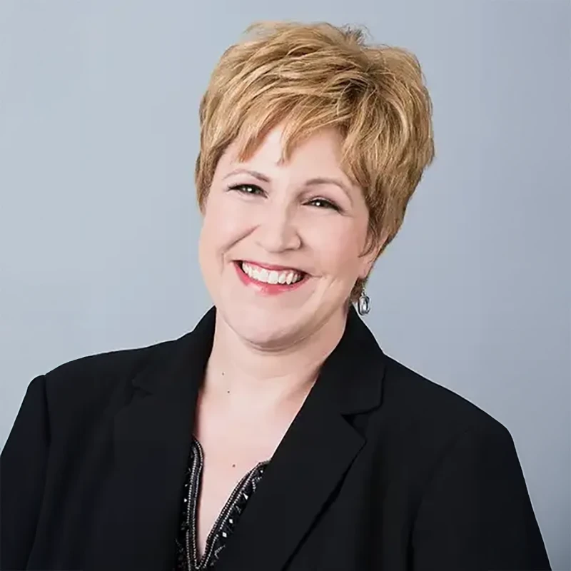 Cindy Ormond Headshot